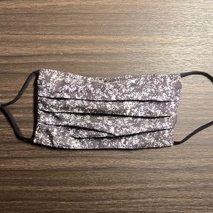 Athleta Mask Set
